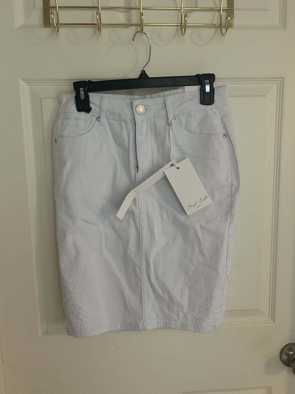 Honey & Bristle Denim Skirt Size PM White Embroidered